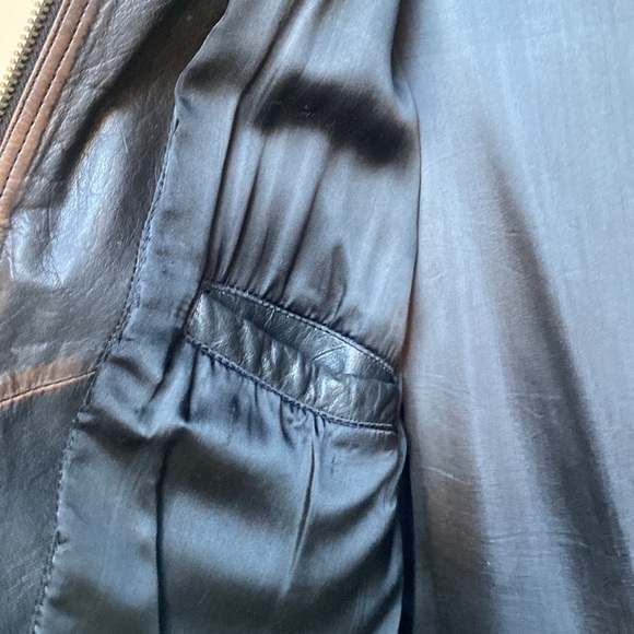 vintage leather jacket from Camden town, England, copyright brand size medium - Picture 7 of 12